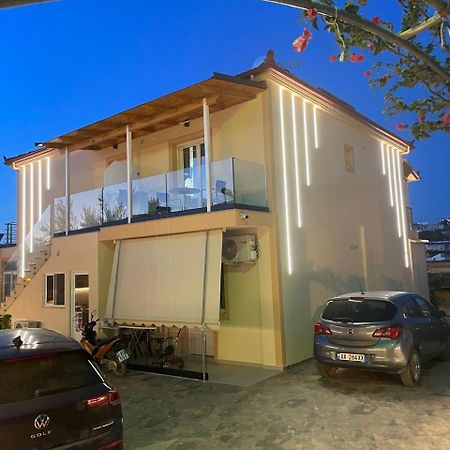 Villa Juli Ксамил Екстериор снимка