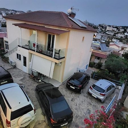 Villa Juli Ксамил Екстериор снимка