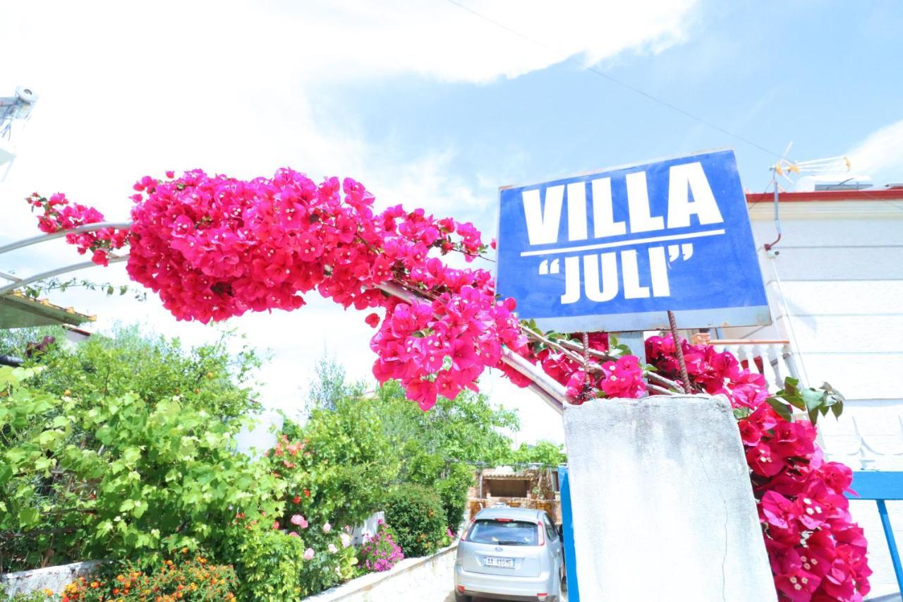 Villa Juli Ксамил Екстериор снимка