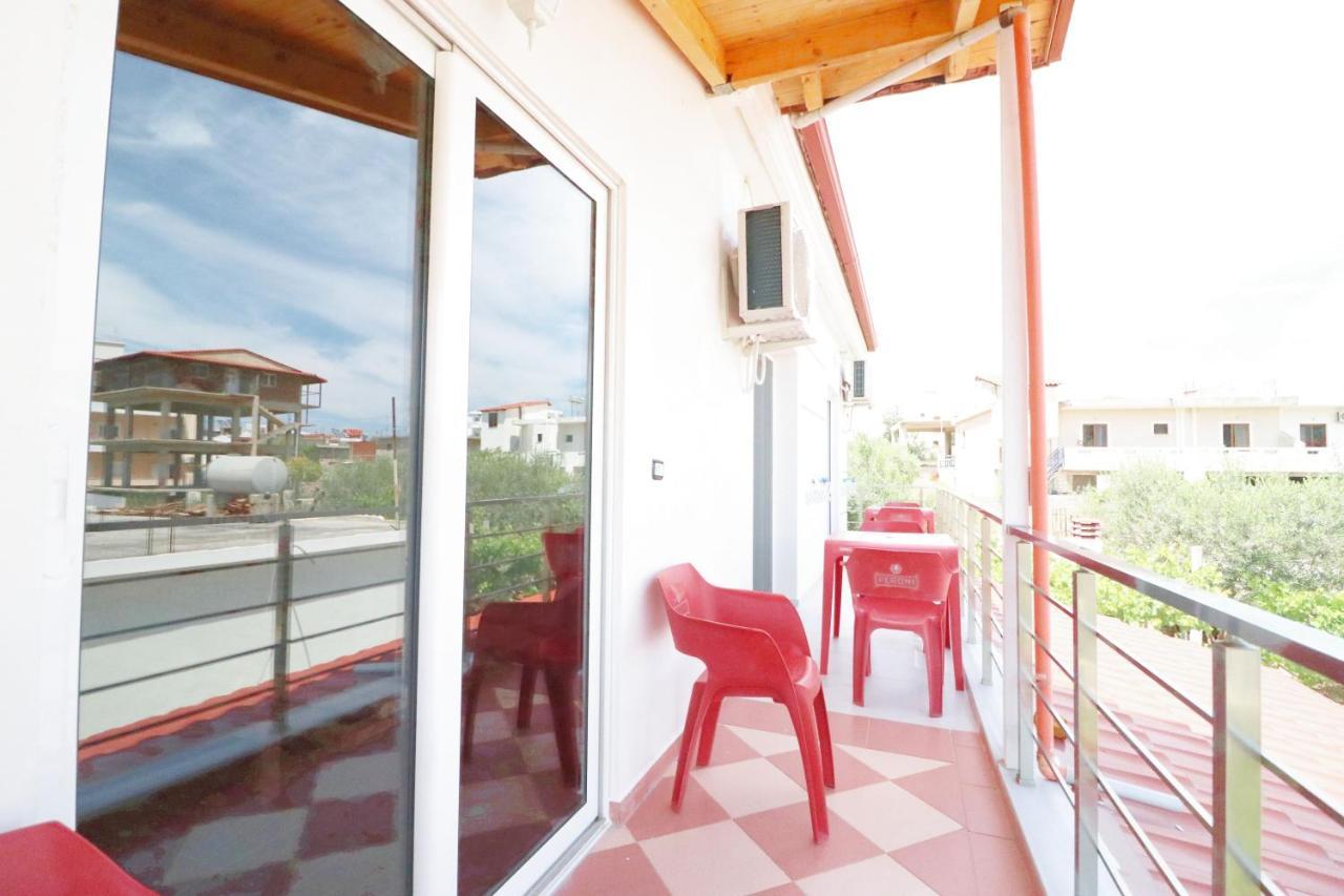 Villa Juli Ксамил Екстериор снимка