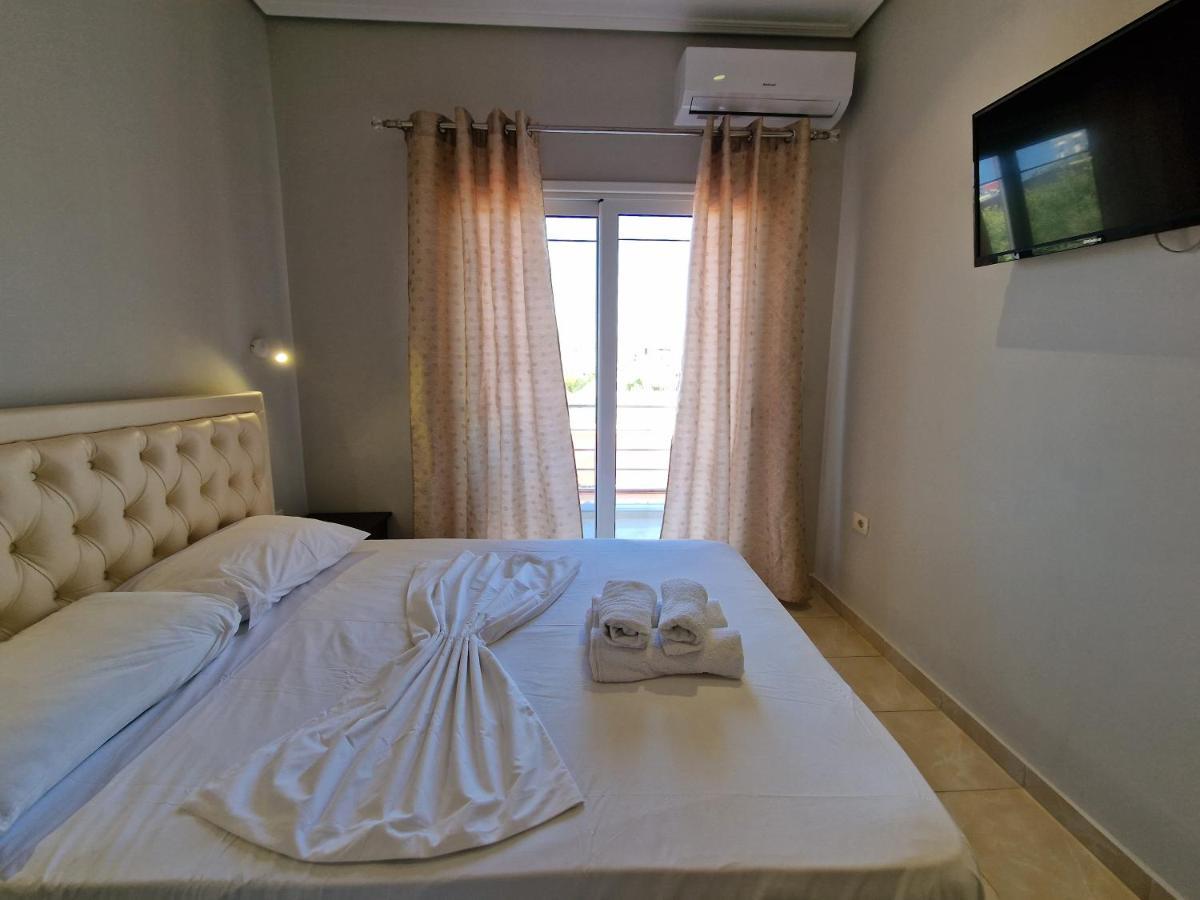 Villa Juli Ксамил Екстериор снимка