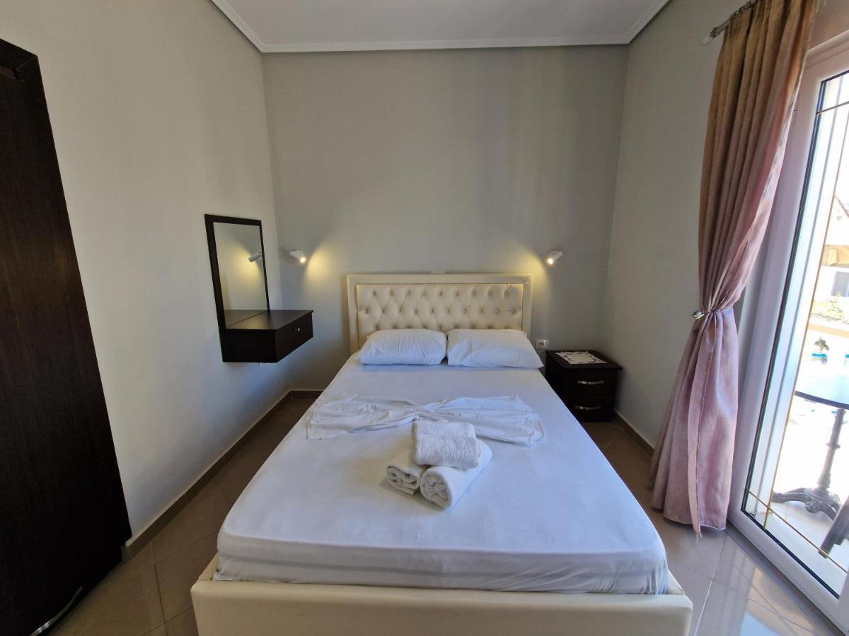 Villa Juli Ксамил Екстериор снимка