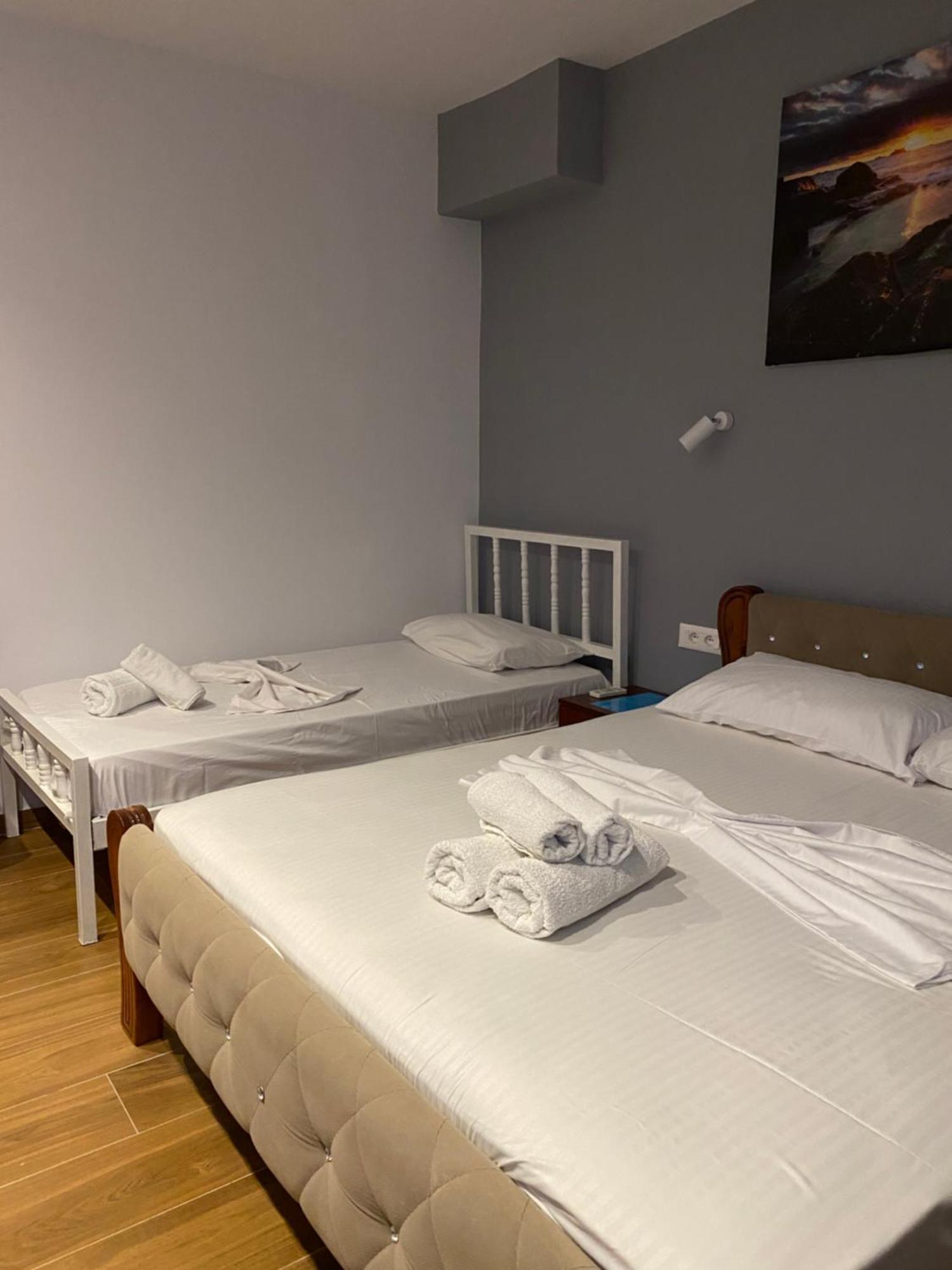 Villa Juli Ксамил Екстериор снимка