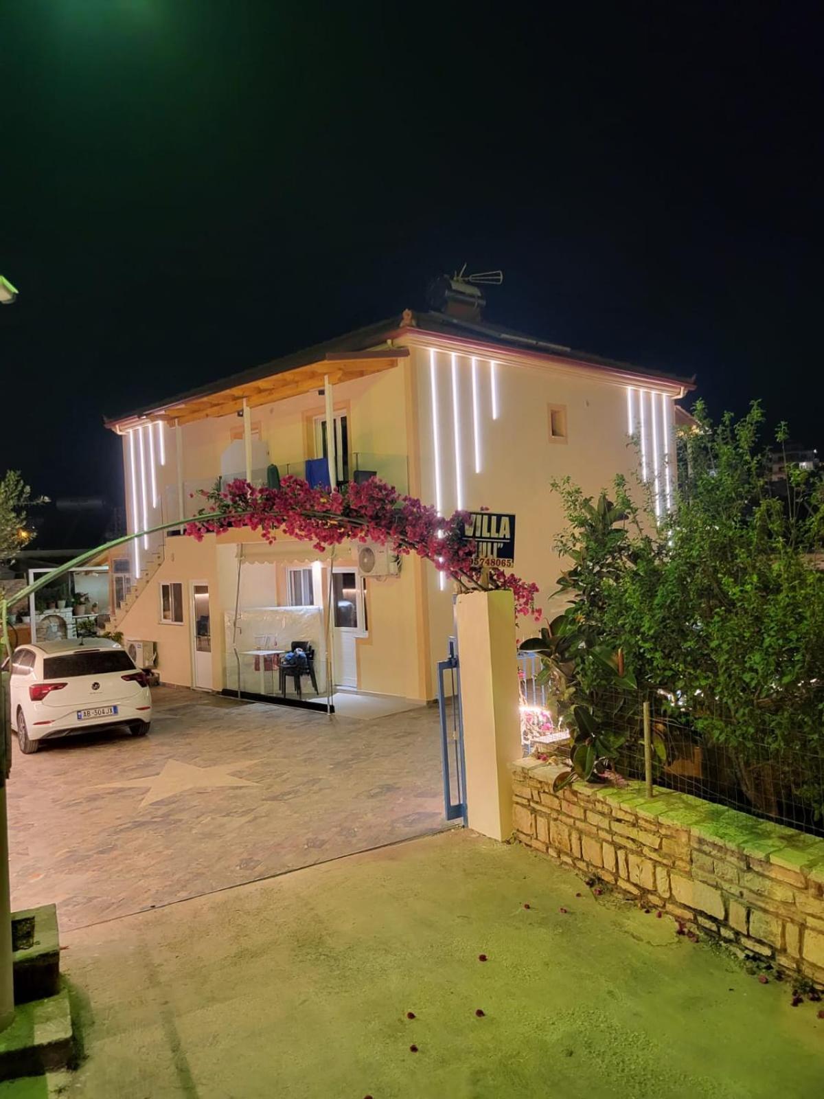 Villa Juli Ксамил Екстериор снимка