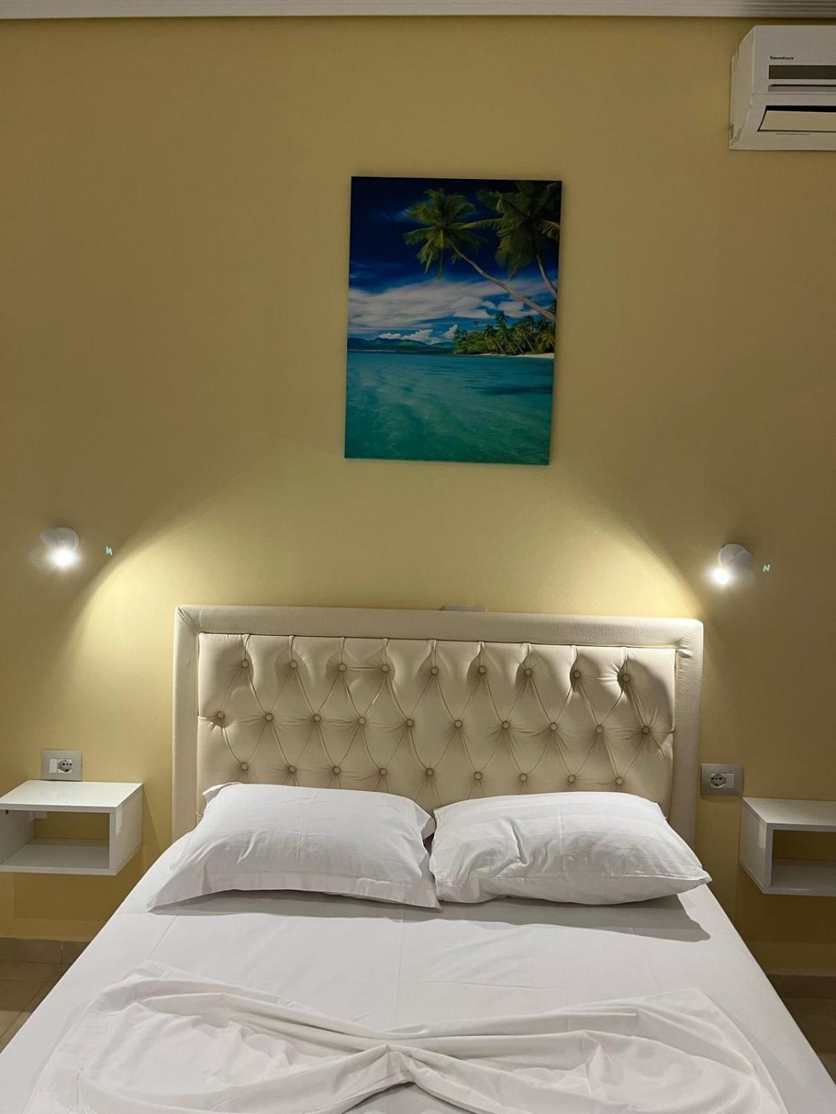 Villa Juli Ксамил Екстериор снимка