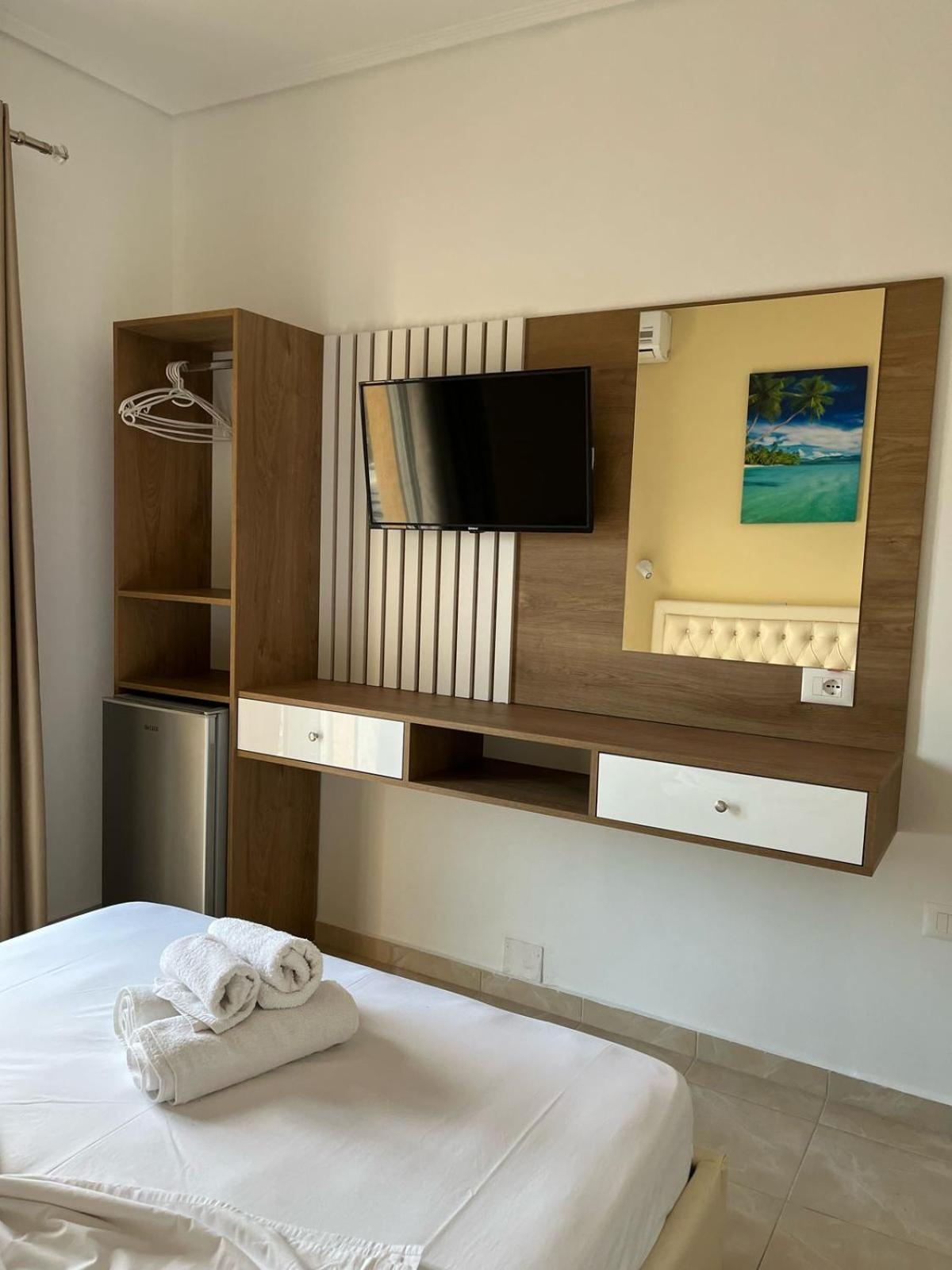 Villa Juli Ксамил Екстериор снимка